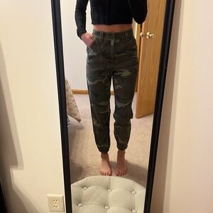 SOLD Aritzia | TNA Camouflage Jogger Pants